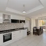 Villa Beyaz 1 *
